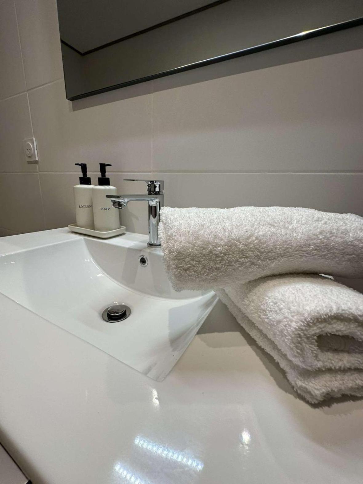 My Suite Bourgoin-Jallieu Extérieur photo